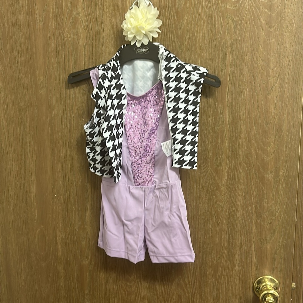 Kids ‎ Costume Set, dance outfit, or gymnastics- Black, White, and Pink - Picture 3 of 11